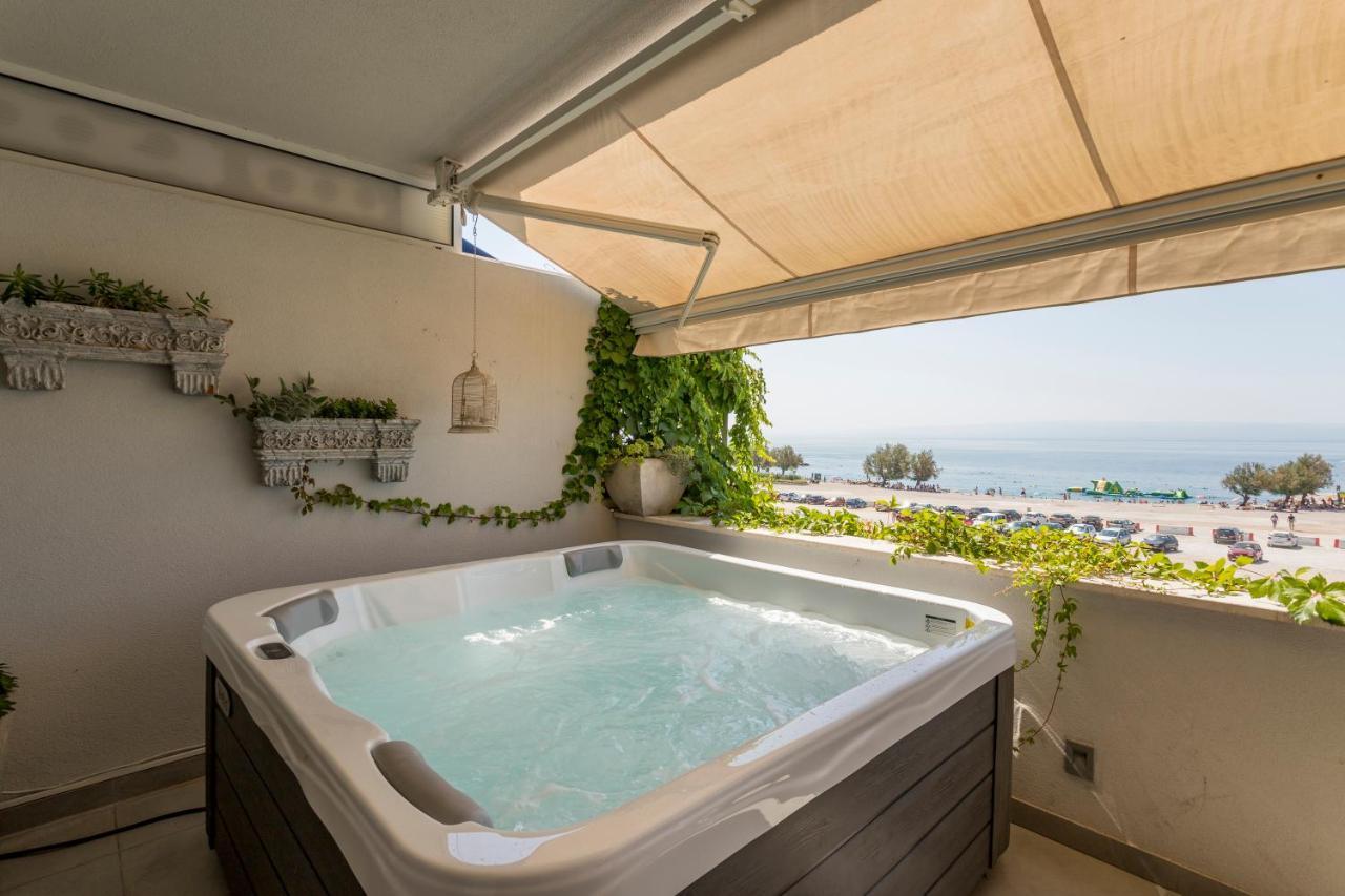 Velebis Superior Apartment - Luxurious One-Room Apartment With Jacuzzi - Prestigious Location By The Sea In The New City Center Of Znjan - Panoramic View Of The Sea And Islands - Free Garage Parking - Buralux Properties سبليت المظهر الخارجي الصورة