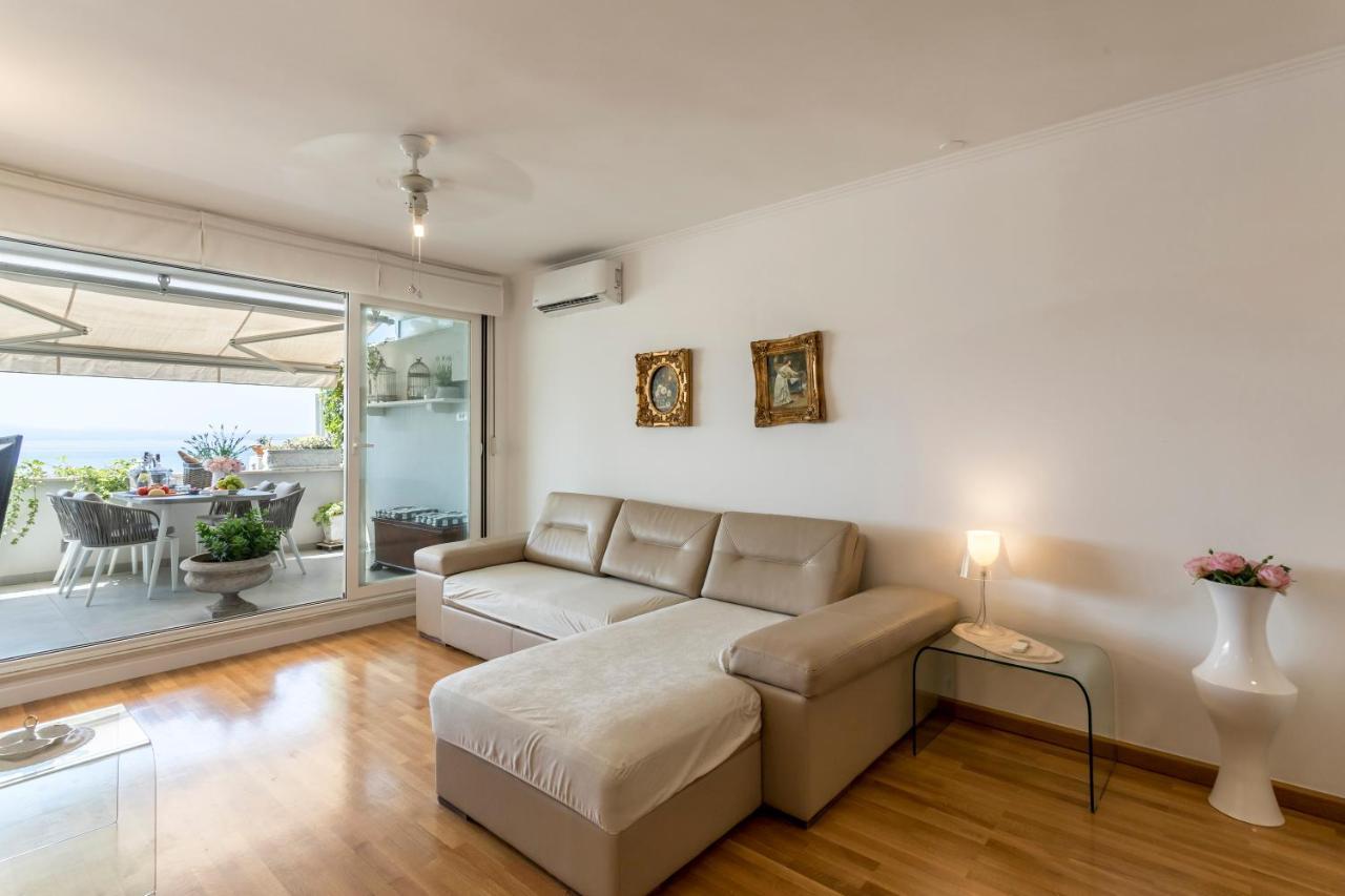 Velebis Superior Apartment - Luxurious One-Room Apartment With Jacuzzi - Prestigious Location By The Sea In The New City Center Of Znjan - Panoramic View Of The Sea And Islands - Free Garage Parking - Buralux Properties سبليت المظهر الخارجي الصورة